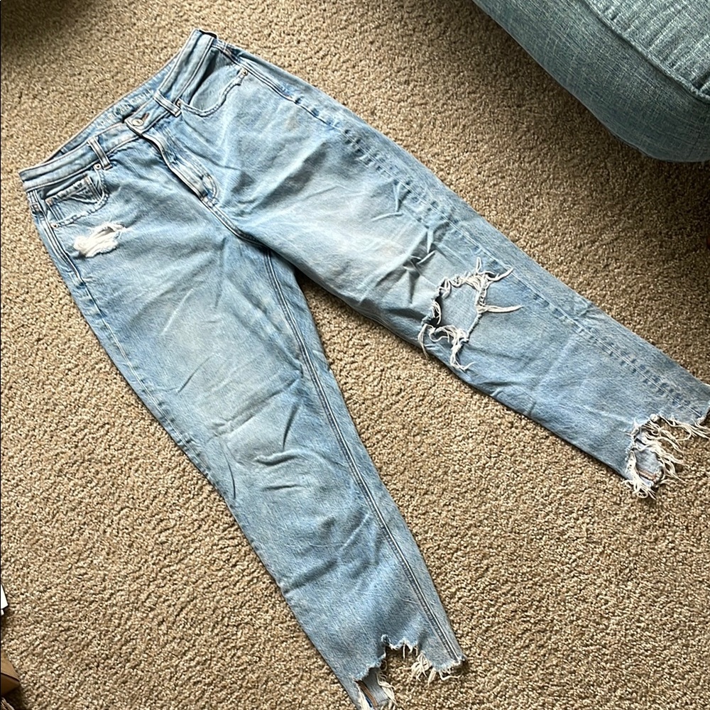 American Eagle Outfitters High Rise Blue Jeans Distressed